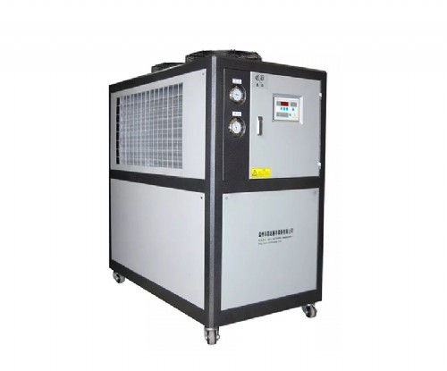 冷水机